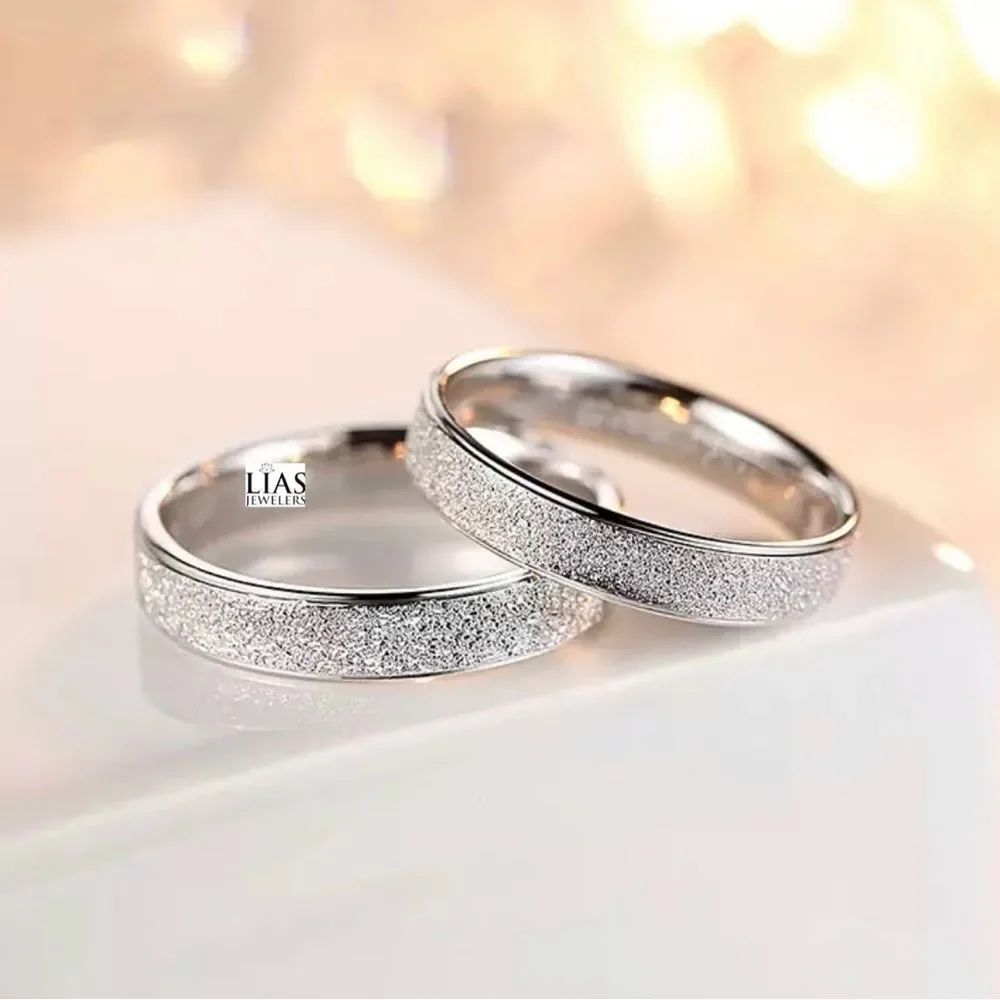 2 New 18k white gold wedding bands ( 2 rings total )